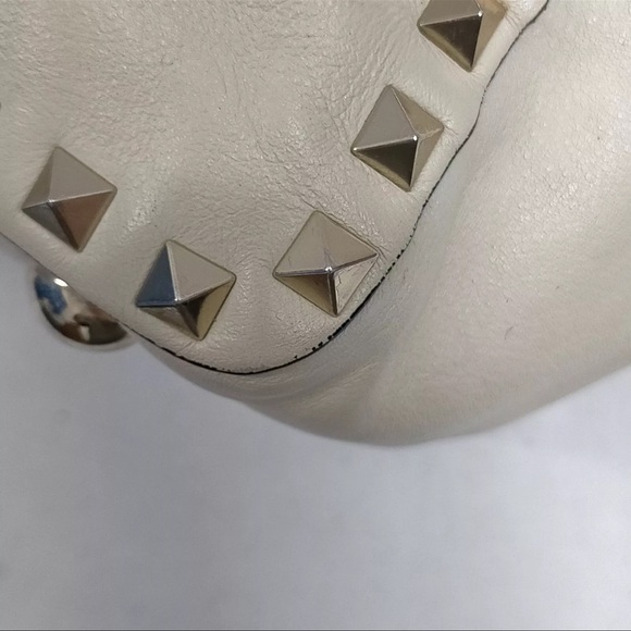 AUTH Valentino Soft White Rockstud Tote - Picture 5 of 8